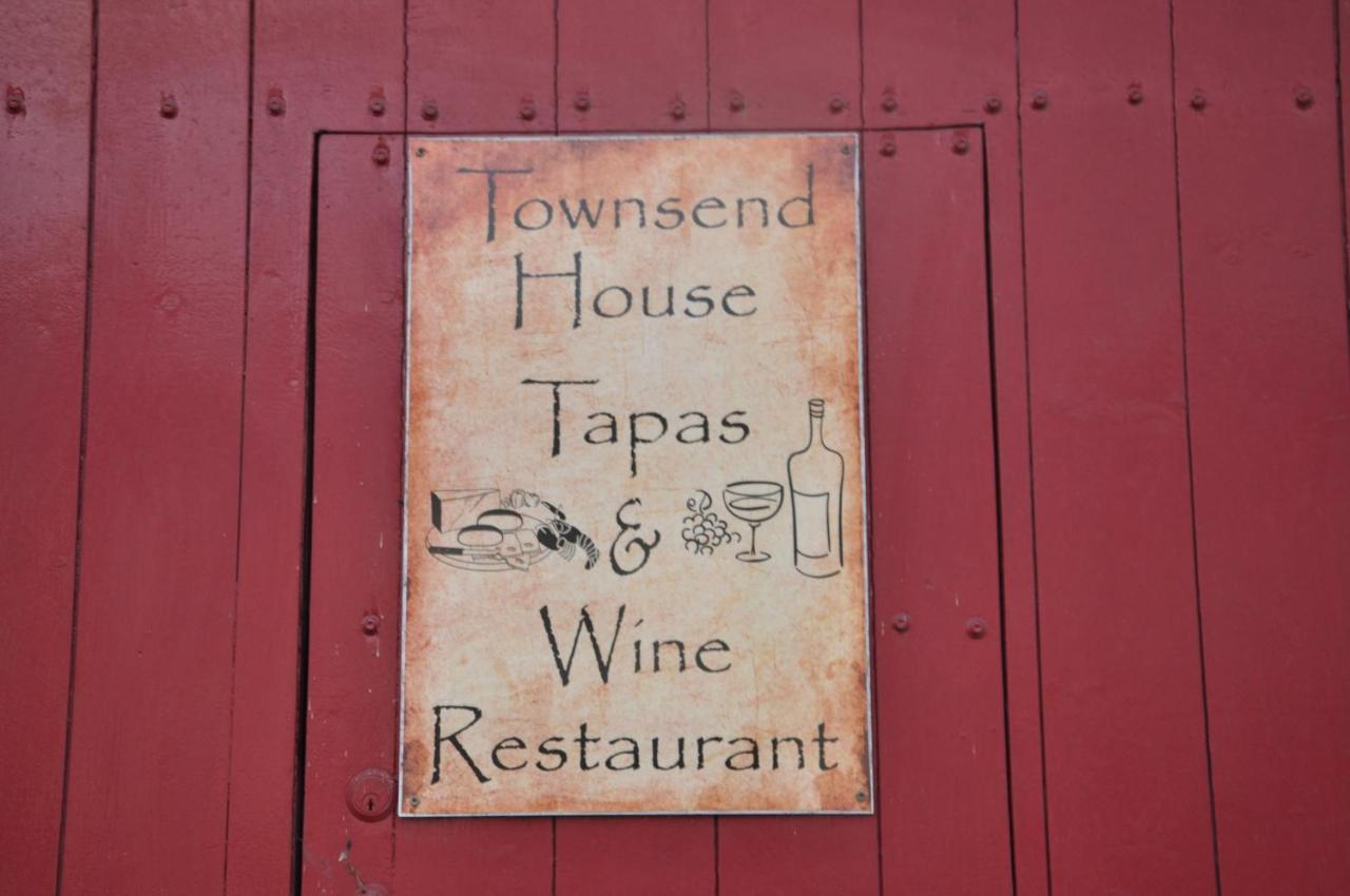 Townsend House Guest House Бирр Экстерьер фото