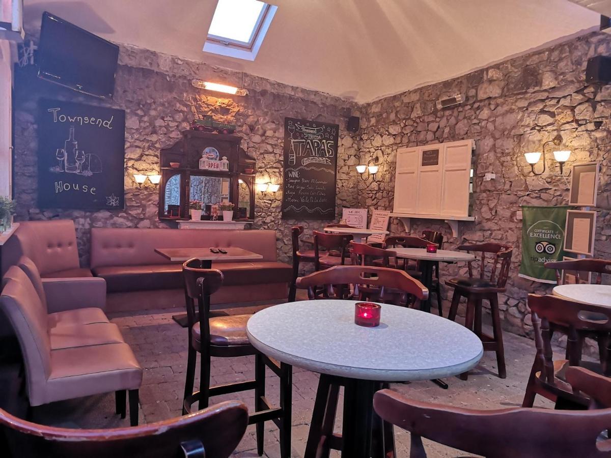 Townsend House Guest House Бирр Экстерьер фото