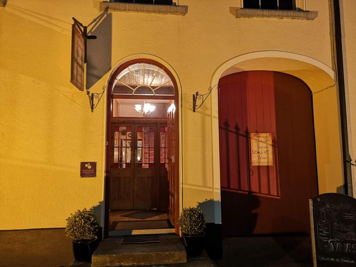 Townsend House Guest House Бирр Экстерьер фото